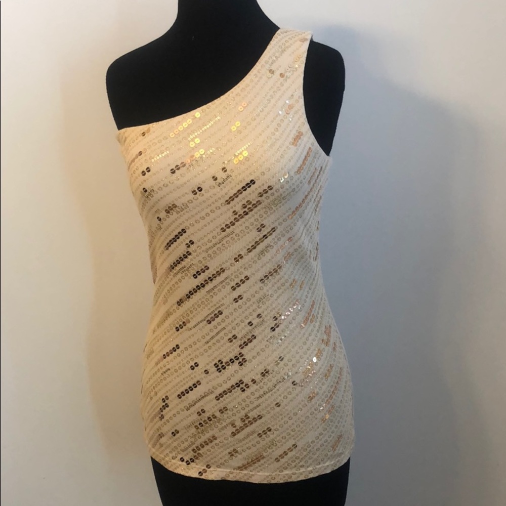 Express one shoulder top